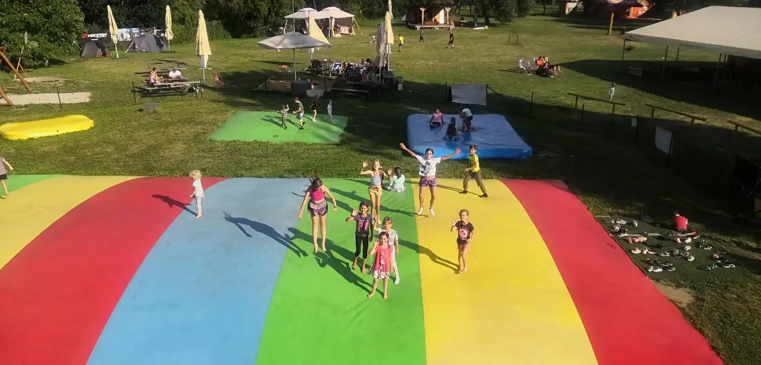 Centrum nafukovacích trampolín